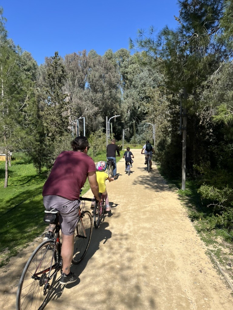 opu-bike-bus-linear-park-cycling-abr-festival-2025