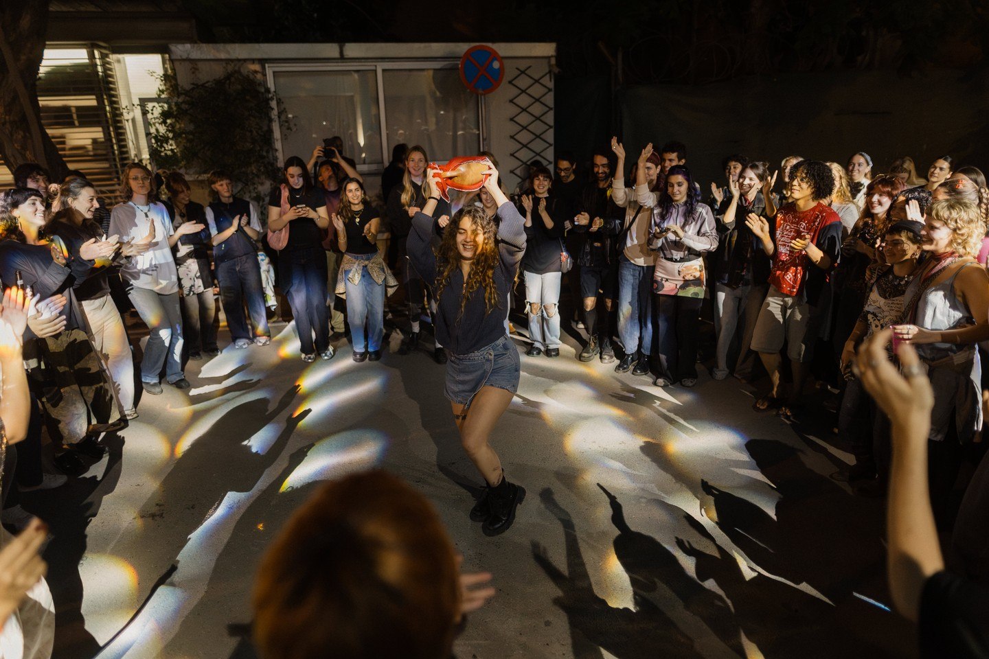 A Buffer Fringe performance in the middle of the audience