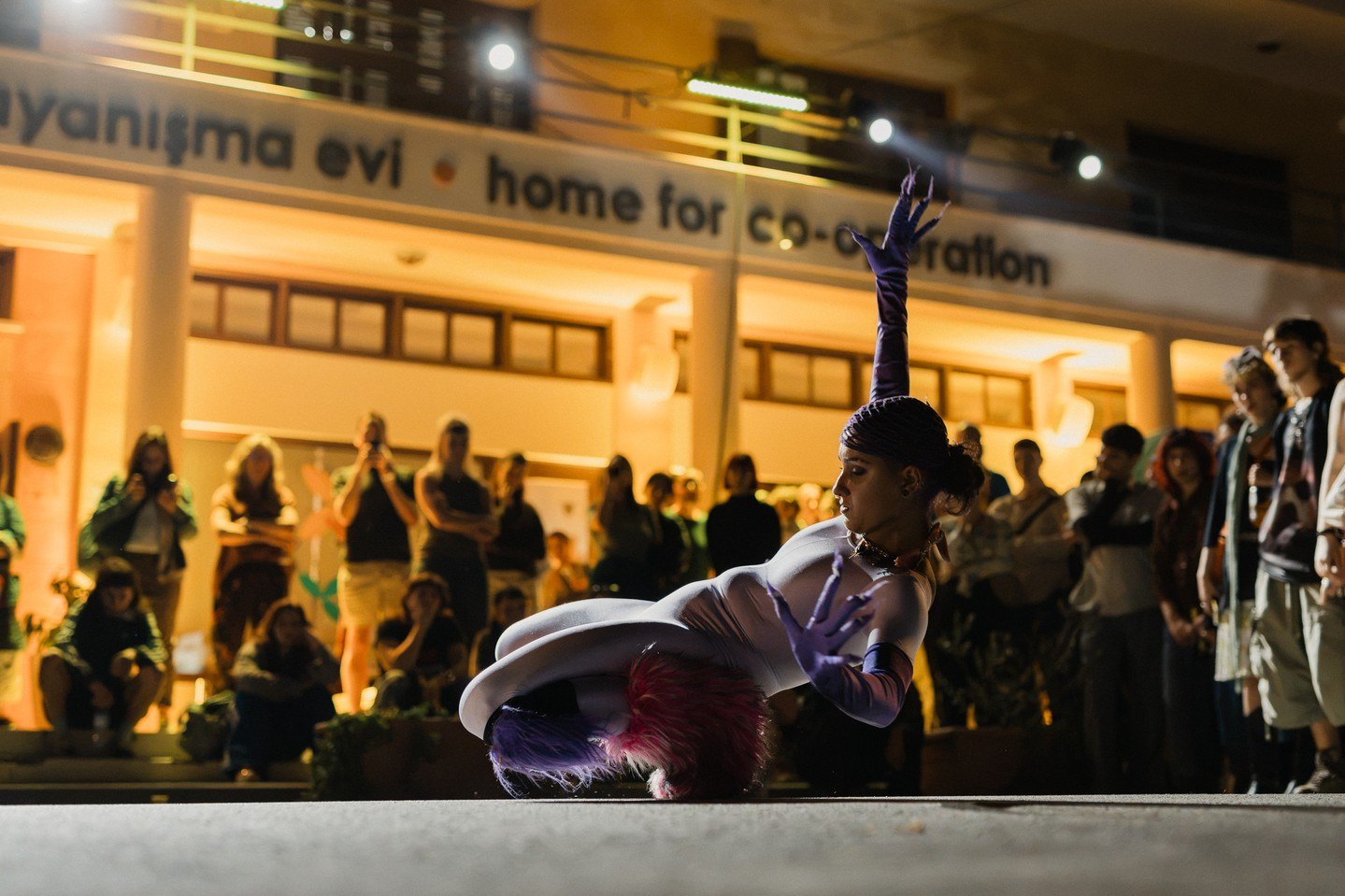 A performance outside the Home for Cooperation in the buffer zone
