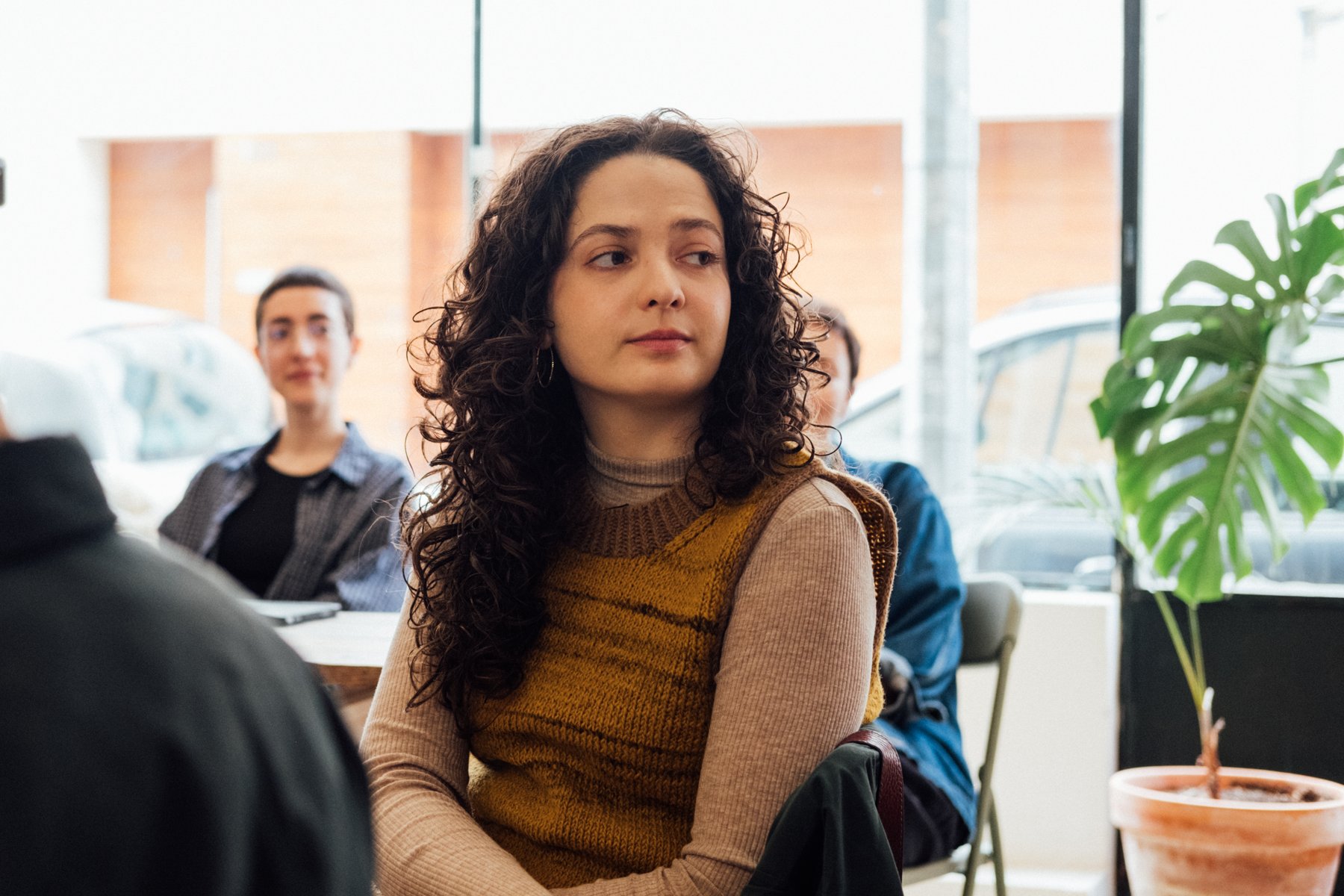 Listening at the roundtable